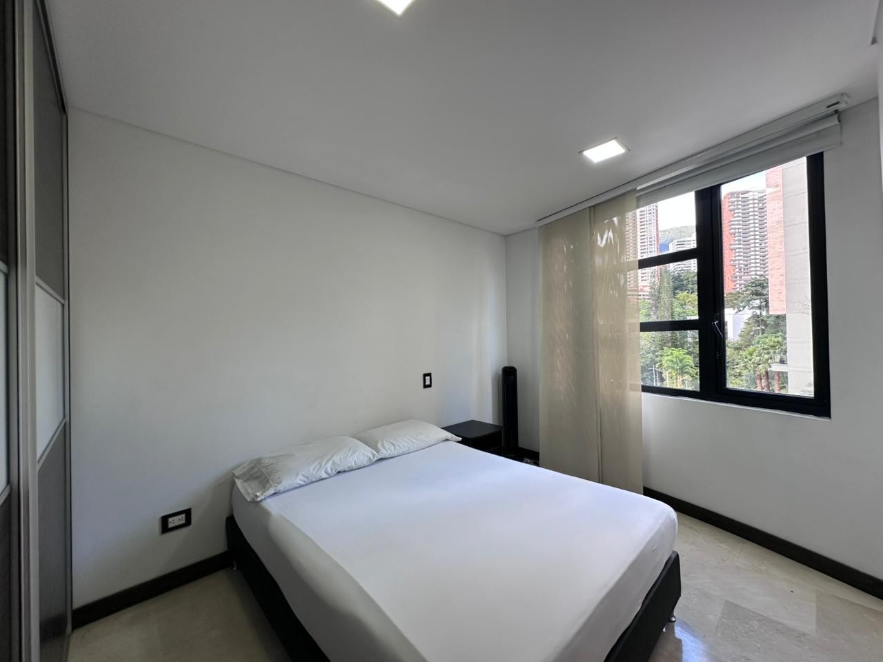 Apartamento en arriendo en El Poblado, Medellín · foto 12 de 16