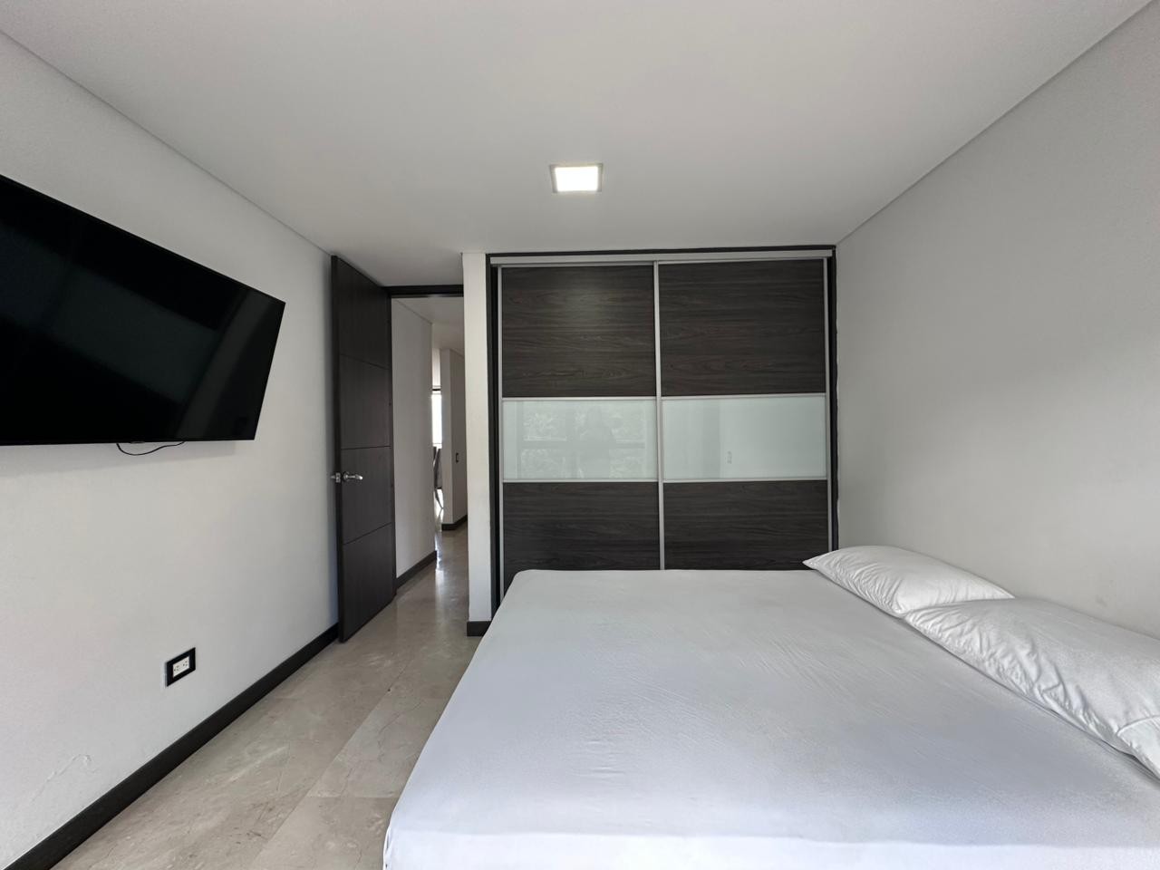 Apartamento en arriendo en El Poblado, Medellín · foto 11 de 16