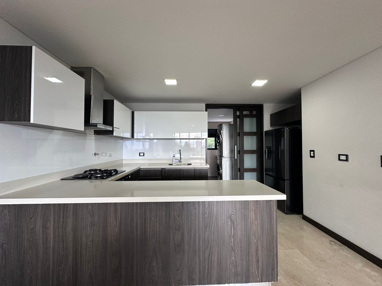 Apartamento en arriendo en El Poblado, Medellín · foto 4 de 16