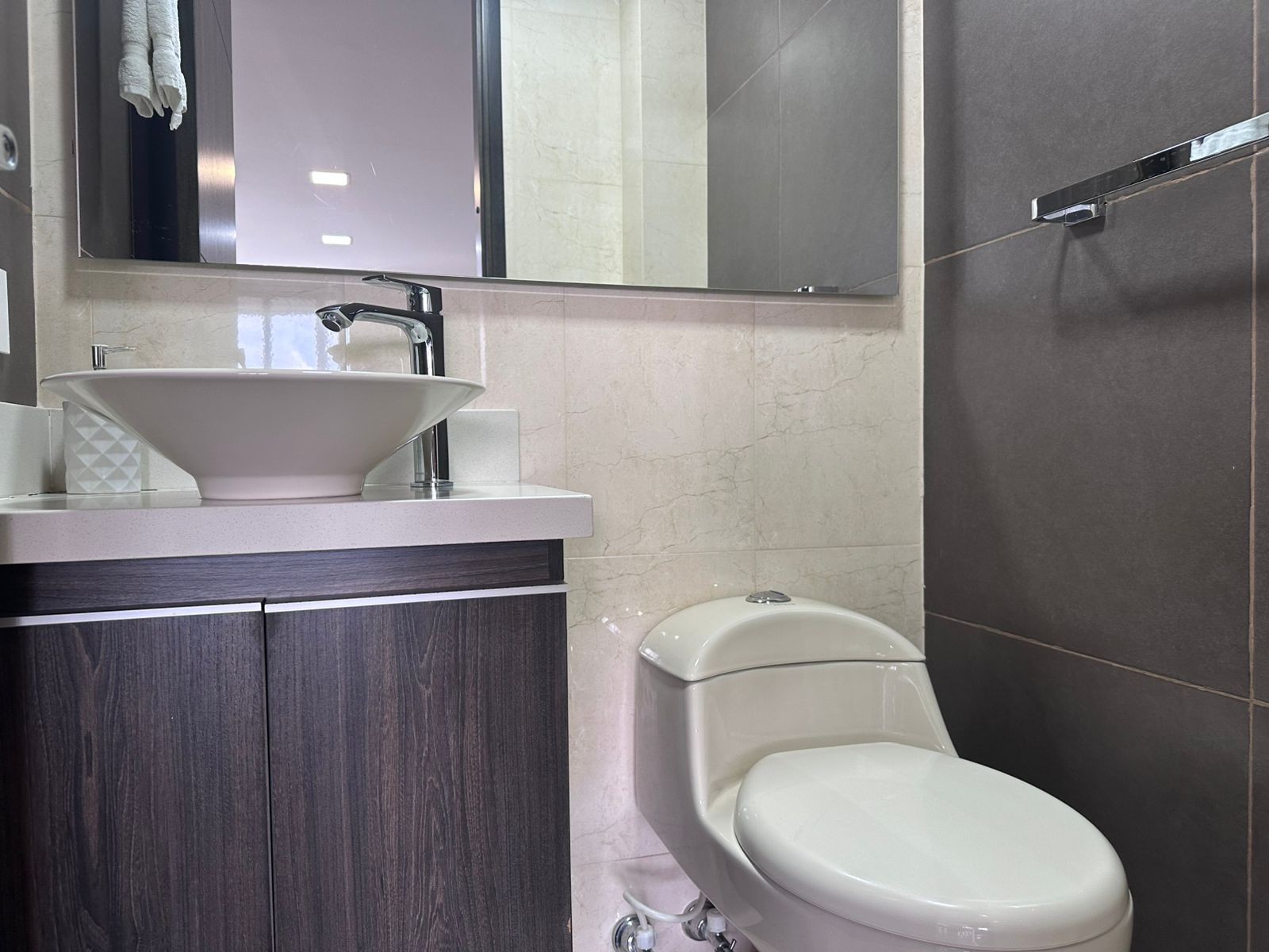 Apartamento en arriendo en El Poblado, Medellín · foto 14 de 16