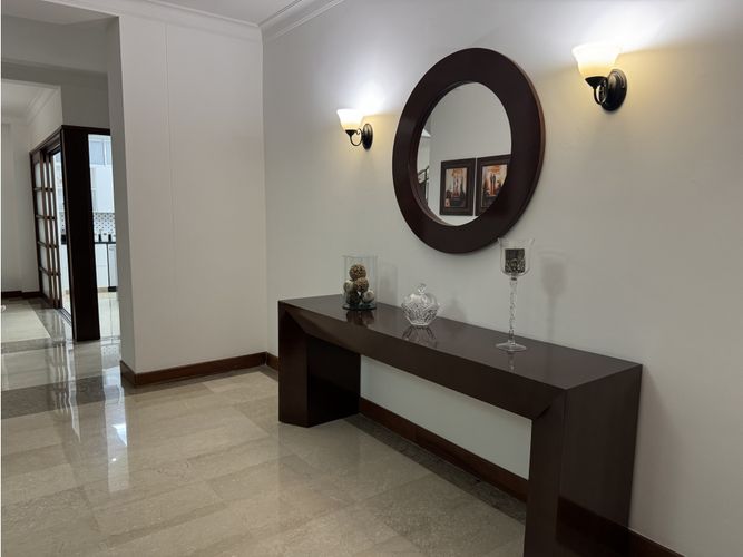 Casa de 5 alcobas en venta en Hsd. San Jose, Envigado, 450 m² · foto 4 de 24