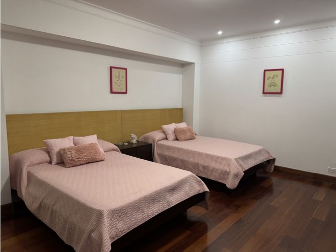 Casa de 5 alcobas en venta en Hsd. San Jose, Envigado, 450 m² · foto 18 de 24