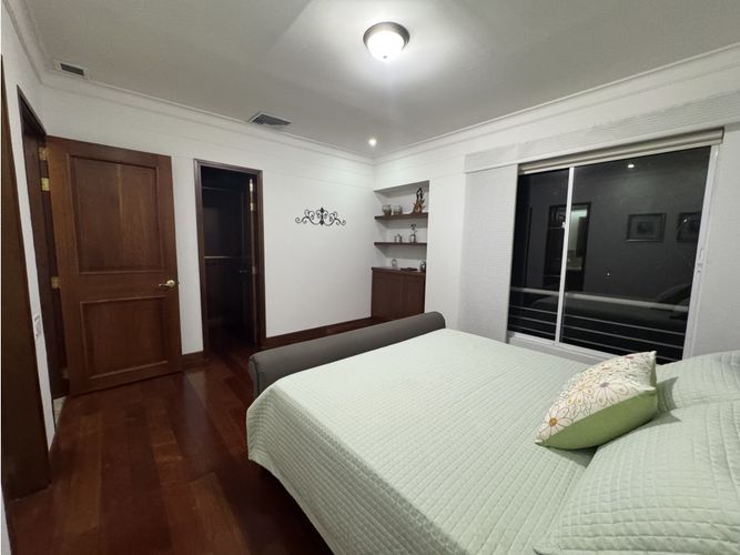 Casa de 5 alcobas en venta en Hsd. San Jose, Envigado, 450 m² · foto 19 de 24