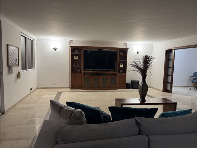 Casa de 5 alcobas en venta en Hsd. San Jose, Envigado, 450 m² · foto 23 de 24