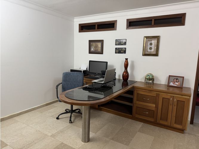 Casa de 5 alcobas en venta en Hsd. San Jose, Envigado, 450 m² · foto 24 de 24