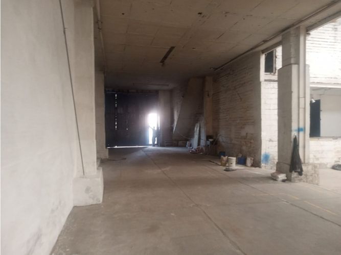 Bodega en venta en Centro, Itagüí, 1300 m² · foto 11 de 13