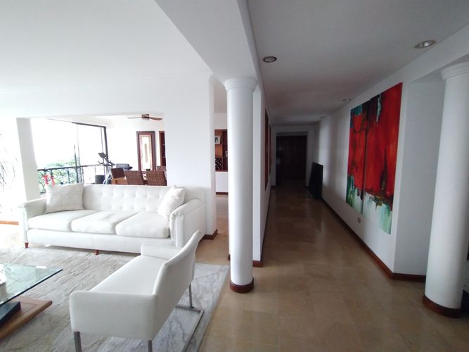 Apartamento de 3 alcobas en venta en Juanambu, Cali, 315 m² · foto 5 de 19