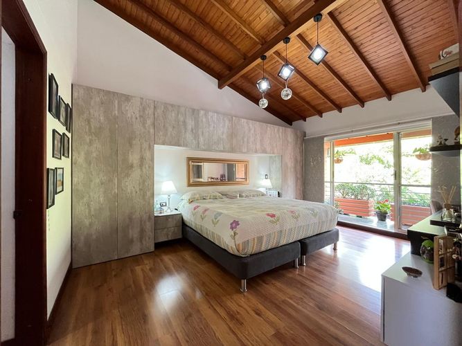 Casa en venta en Loma Del Chocho, Envigado · foto 8 de 20
