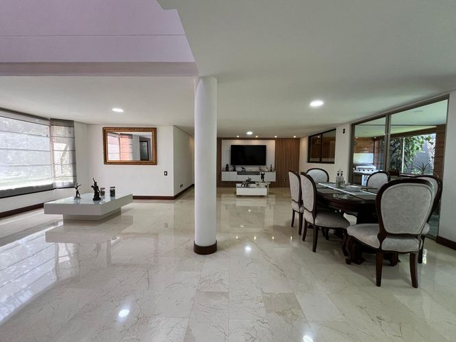 Casa en venta en Loma Del Chocho, Envigado · foto 3 de 20