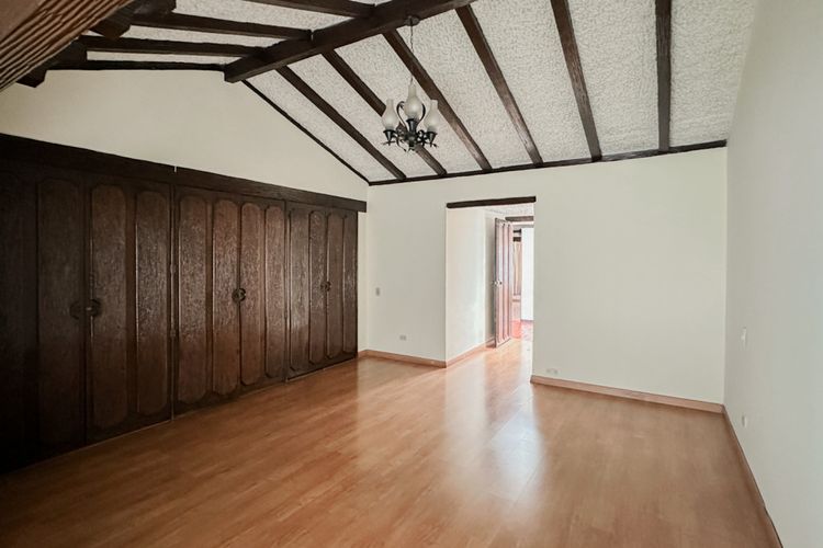 Casa de 4 alcobas en venta en Niza, Bogotá, 313 m² · foto 11 de 21