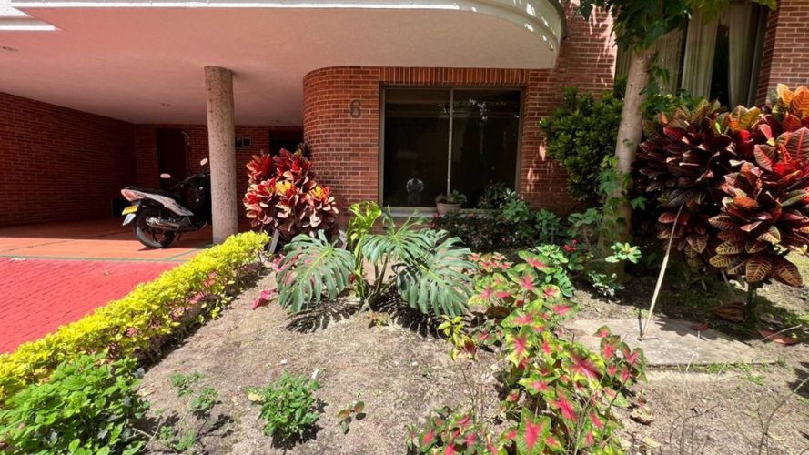 Apartamento de 5 alcobas en venta en Belen, Ibagué, 291 m² · foto 9 de 24