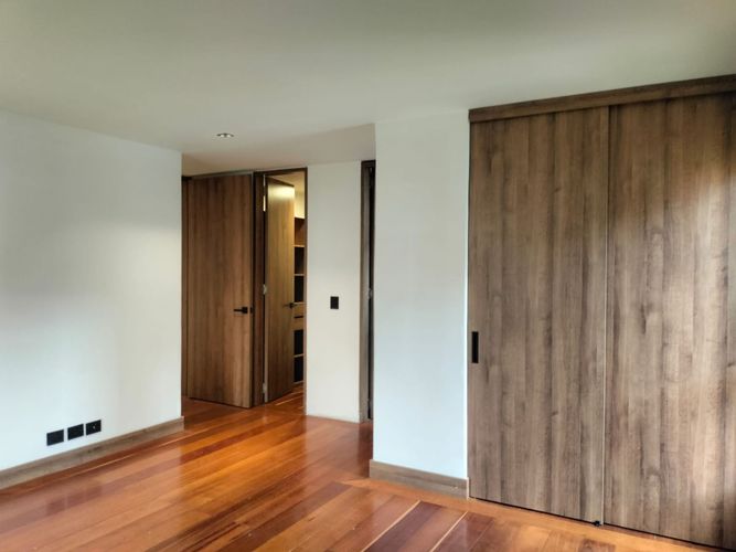 Apartamento de 3 alcobas en arriendo en El Poblado, Medellín, 188 m² · foto 16 de 19