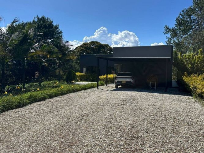 Casa de 3 alcobas en venta en Las Garzonas, Marinilla, 210 m² · foto 4 de 23