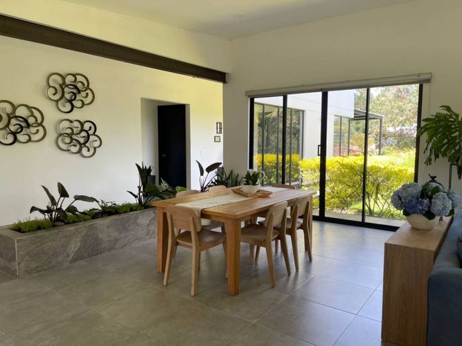 Casa de 3 alcobas en venta en Las Garzonas, Marinilla, 210 m² · foto 8 de 23