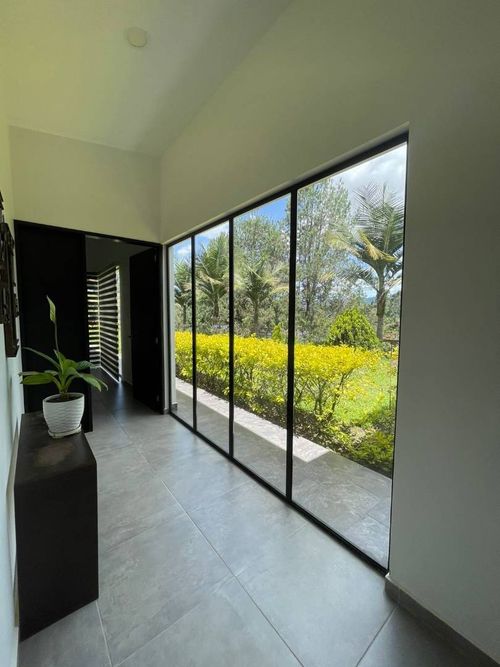 Casa de 3 alcobas en venta en Las Garzonas, Marinilla, 210 m² · foto 12 de 23