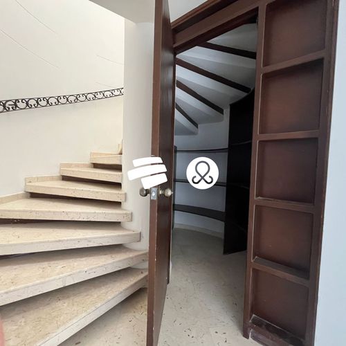 Apartamento de 3 alcobas en venta en San Lucas, Medellín, 300 m² · foto 5 de 23