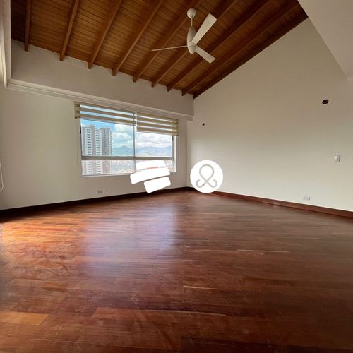 Apartamento de 3 alcobas en venta en San Lucas, Medellín, 300 m² · foto 9 de 23