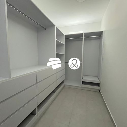 Apartamento de 3 alcobas en venta en San Lucas, Medellín, 300 m² · foto 10 de 23