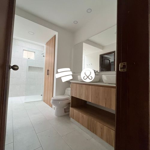 Apartamento de 3 alcobas en venta en San Lucas, Medellín, 300 m² · foto 11 de 23