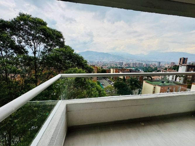 Apartamento de 2 alcobas en venta en Las Cometas, Envigado, 75 m² · foto 7 de 24