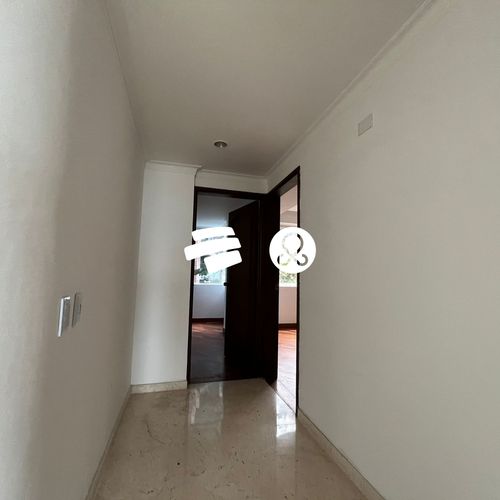 Apartamento de 3 alcobas en venta en San Lucas, Medellín, 300 m² · foto 13 de 23