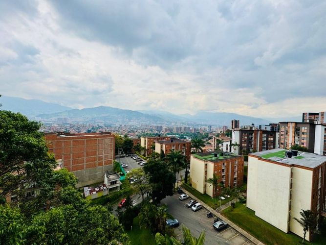 Apartamento de 2 alcobas en venta en Las Cometas, Envigado, 75 m² · foto 18 de 24