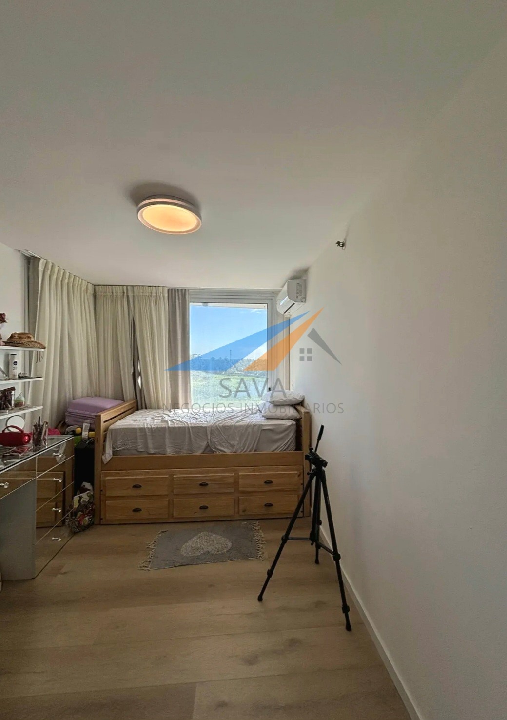 Alquiler Apartamento 2 Dormitorios en Carrasco! Piso Alto. Amueblado y Equipado! · Foto 7