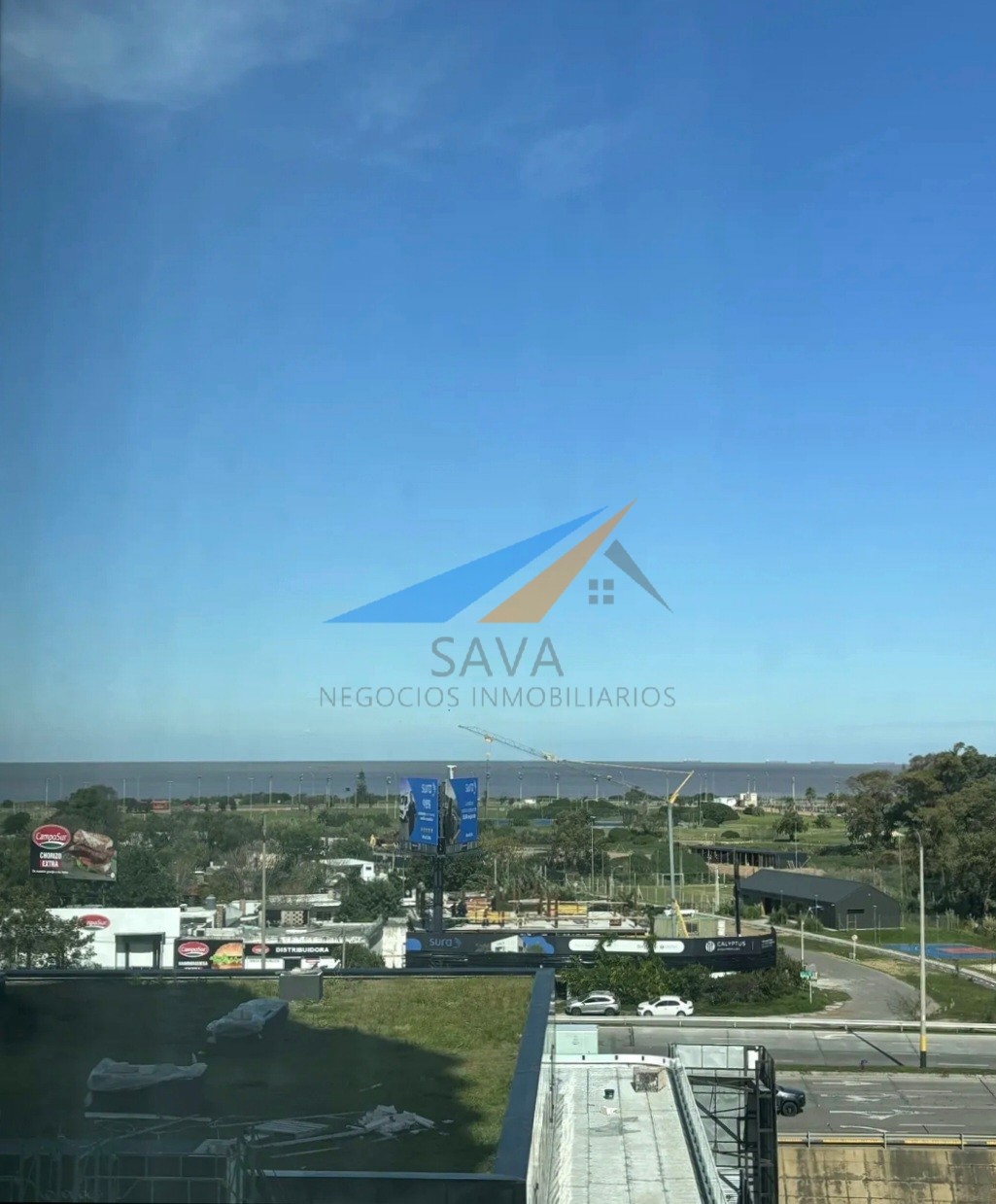 Alquiler Apartamento 2 Dormitorios en Carrasco! Piso Alto. Amueblado y Equipado! · Foto 3