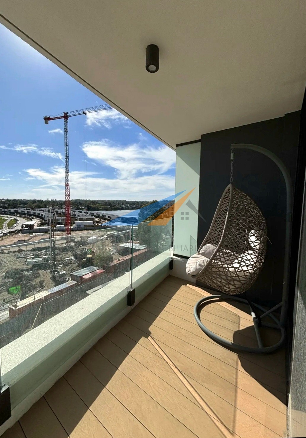 Alquiler Apartamento 2 Dormitorios en Carrasco! Piso Alto. Amueblado y Equipado! · Foto 8