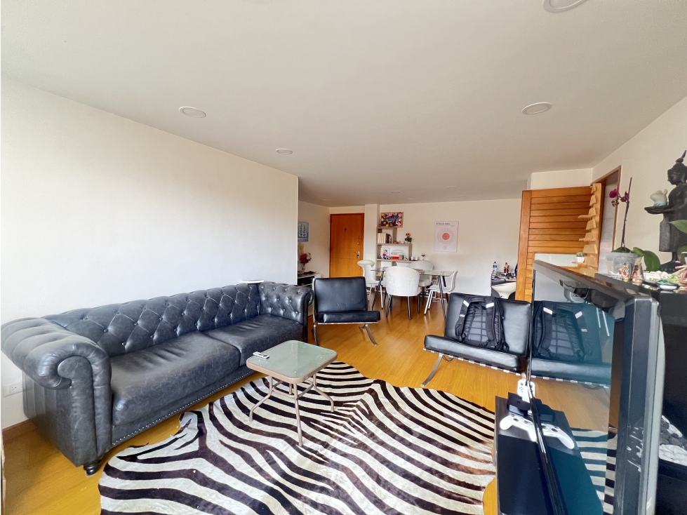 Apartamento en venta en La Carolina, Bogotá · foto 3 de 14