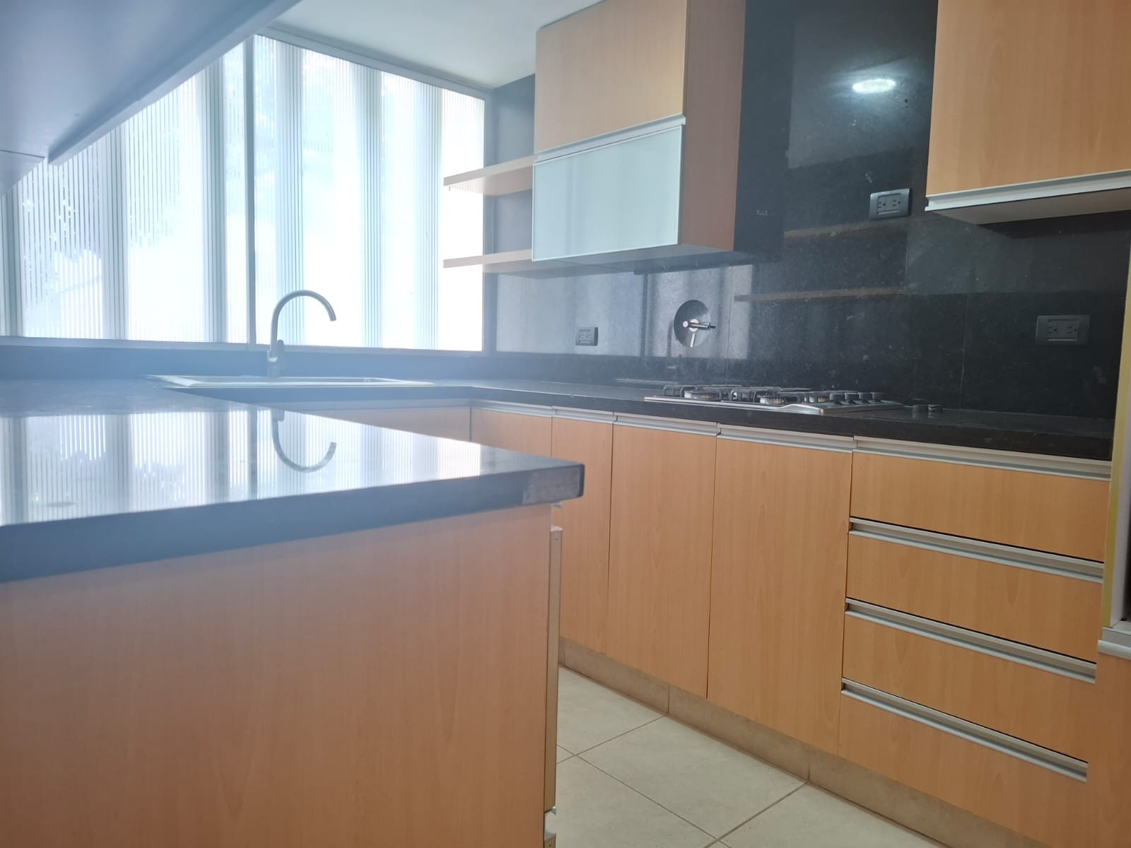 Apartamento en arriendo en El Poblado, Medellín · foto 7 de 14