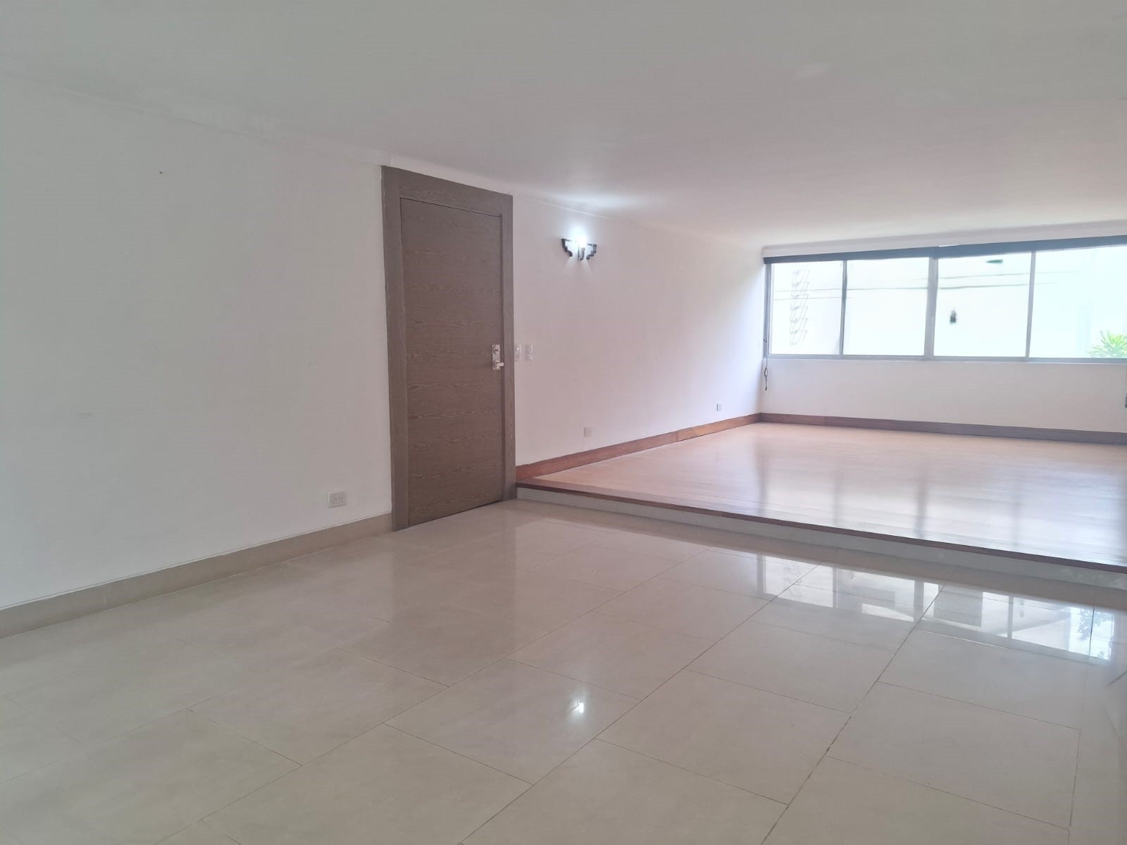 Apartamento en arriendo en El Poblado, Medellín · foto 3 de 14
