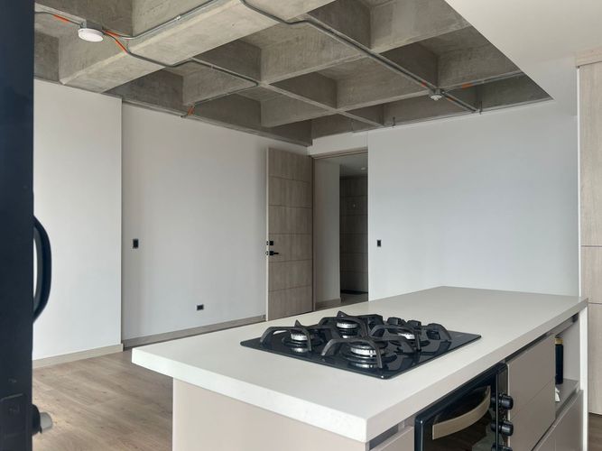 Apartamento de 2 alcobas en arriendo en Loma Benedictinos, Envigado, 97 m² · foto 3 de 16