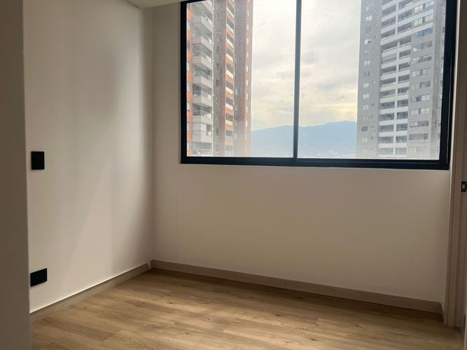 Apartamento de 2 alcobas en arriendo en Loma Benedictinos, Envigado, 97 m² · foto 9 de 16
