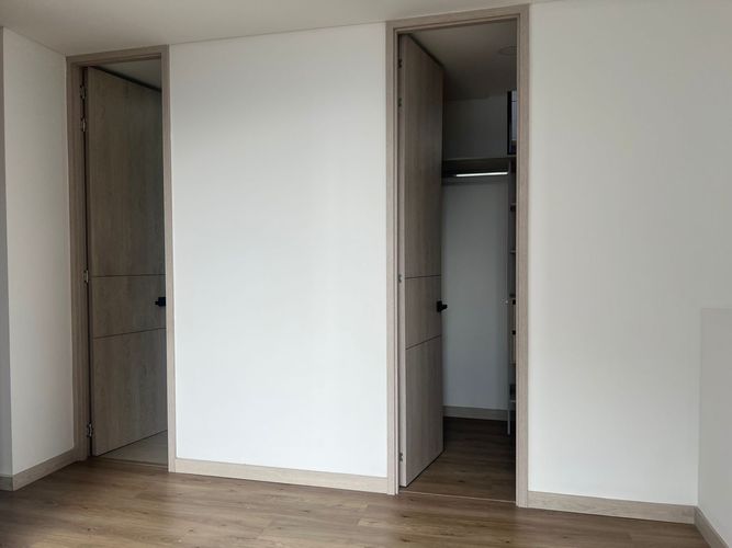 Apartamento de 2 alcobas en arriendo en Loma Benedictinos, Envigado, 97 m² · foto 11 de 16