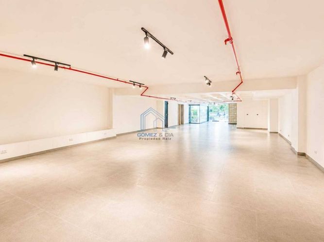 Local en arriendo en Las Acacias, Medellín, 206 m² · foto 3 de 7