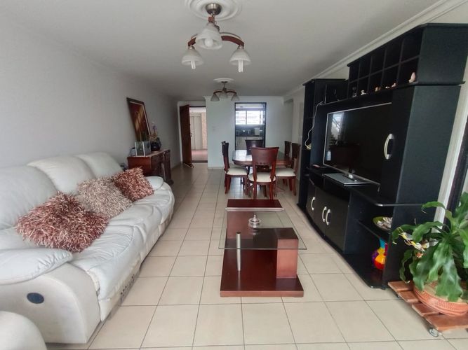 Apartamento de 3 alcobas en venta en Cañaveral, Floridablanca, 131 m² · foto 6 de 20