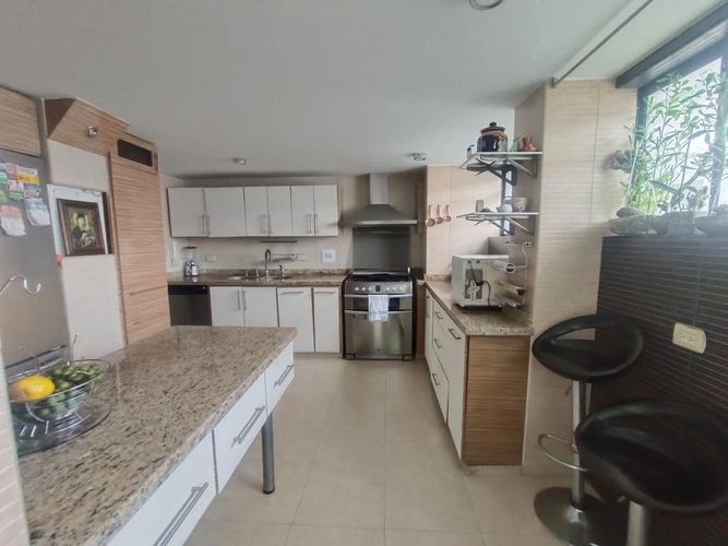 Apartamento de 3 alcobas en venta en Cañaveral, Floridablanca, 131 m² · foto 7 de 20