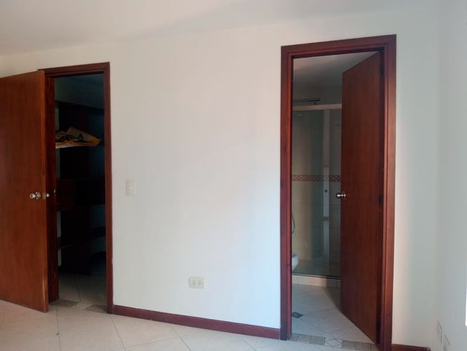 Apartamento de 2 alcobas en arriendo en Laureles, Medellín, 93 m² · foto 18 de 18