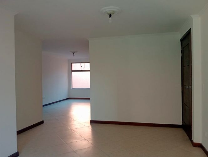 Apartamento de 2 alcobas en arriendo en Laureles, Medellín, 93 m² · foto 10 de 18