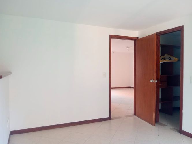 Apartamento de 2 alcobas en arriendo en Laureles, Medellín, 93 m² · foto 4 de 18