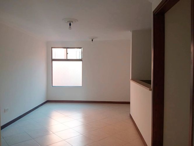 Apartamento de 2 alcobas en arriendo en Laureles, Medellín, 93 m² · foto 2 de 18