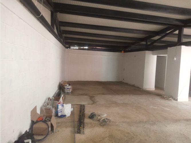 Bodega en arriendo en Caqueta, La Estrella, 240 m² · foto 4 de 9