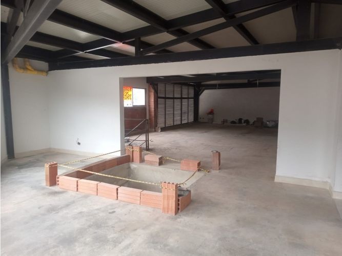 Bodega en arriendo en Caqueta, La Estrella, 240 m² · foto 6 de 9