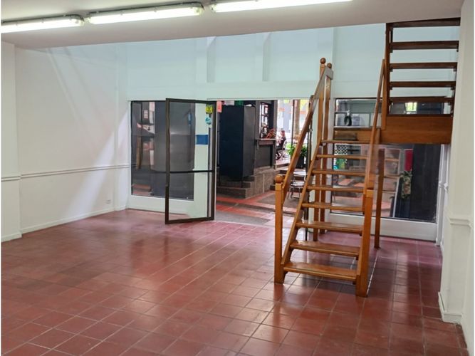 Local en arriendo en Villa Carlota, Medellín, 81 m² · foto 2 de 10