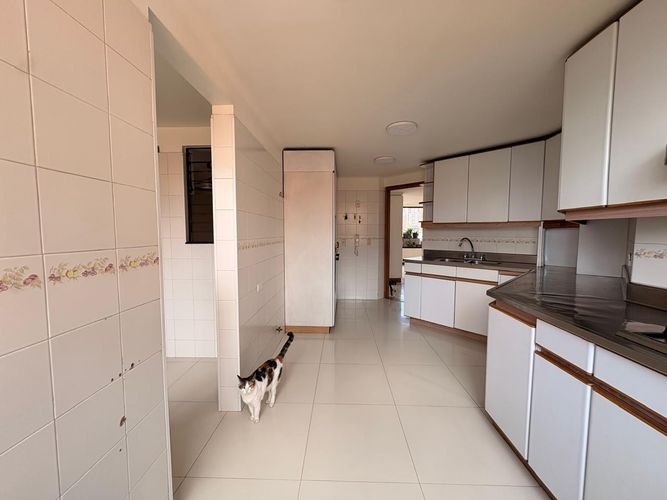 Apartamento de 4 alcobas en venta en La Florida, Medellín, 242 m² · foto 6 de 19