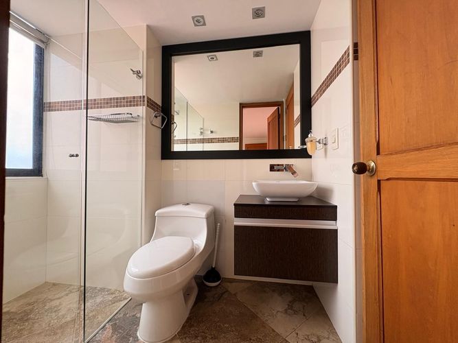 Apartamento de 4 alcobas en venta en La Florida, Medellín, 242 m² · foto 17 de 19