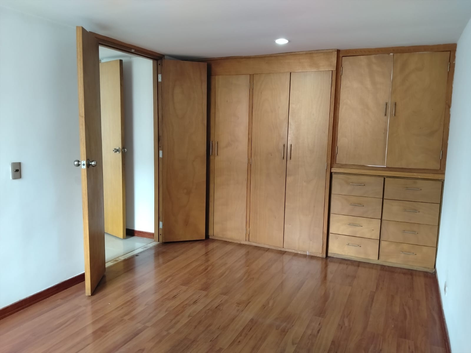 Apartamento en arriendo en El Poblado, Medellín · foto 9 de 16