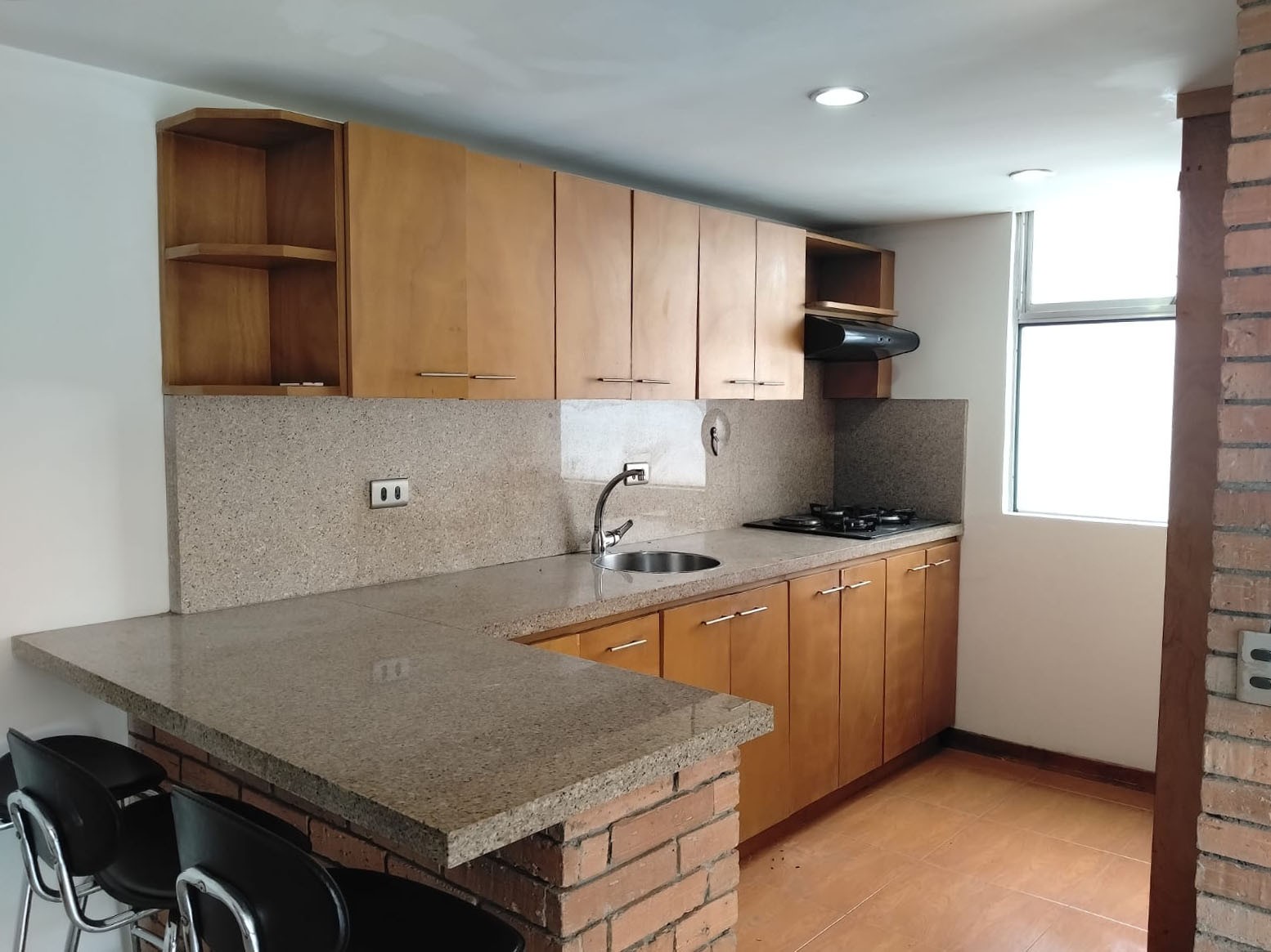 Apartamento en arriendo en El Poblado, Medellín · foto 3 de 16