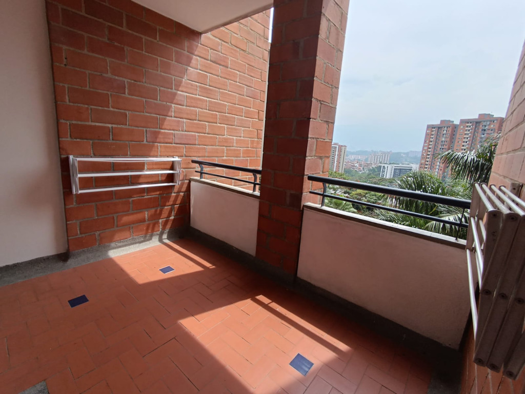 Apartamento en arriendo en Belén, Medellín · foto 13 de 24